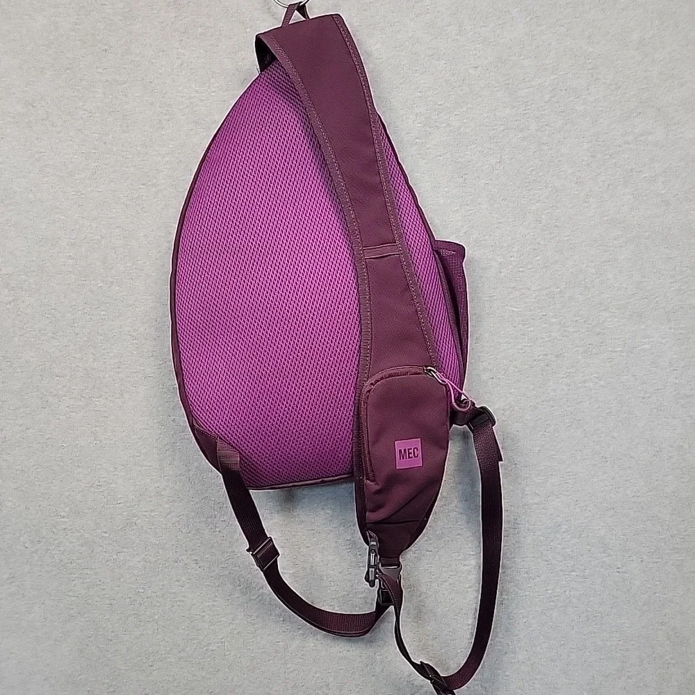 Mountain Equipment Co-op MEC Pod‎ Sling Pack in Purple Padded Travel Hiking
